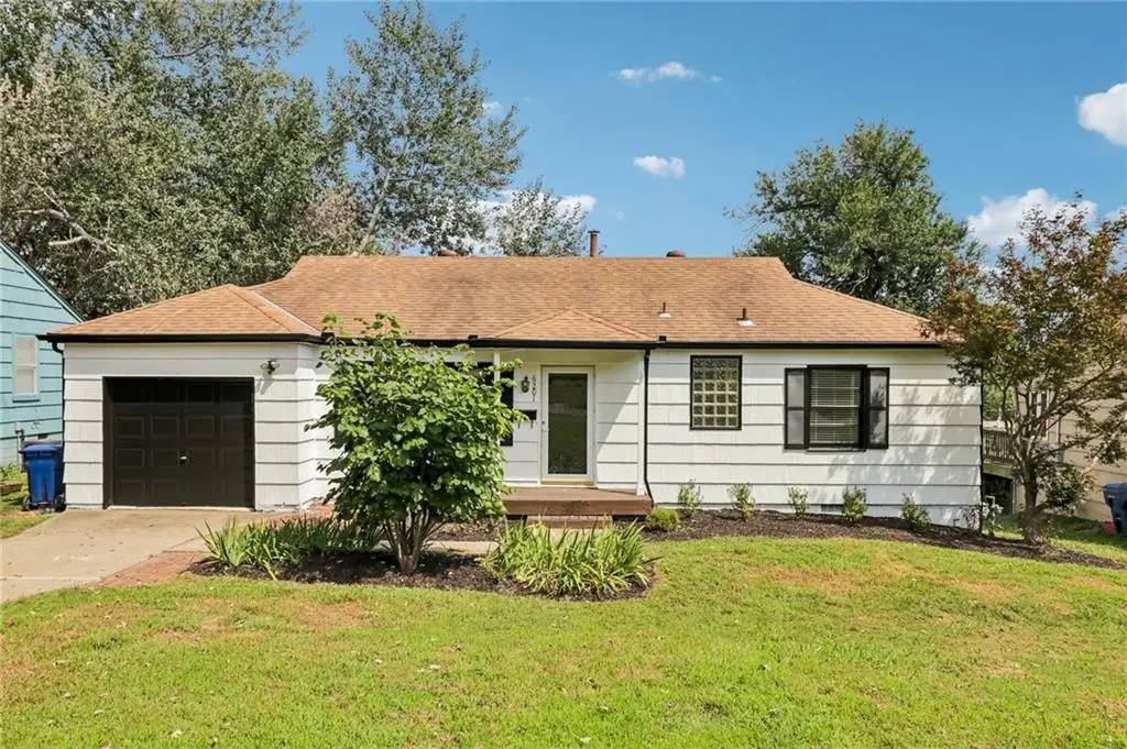 6201 Cedar Street, Mission, KS 66205 - #1