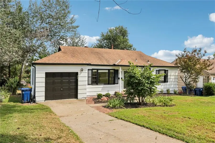 6201 Cedar Street, Mission, KS 66205 - #3