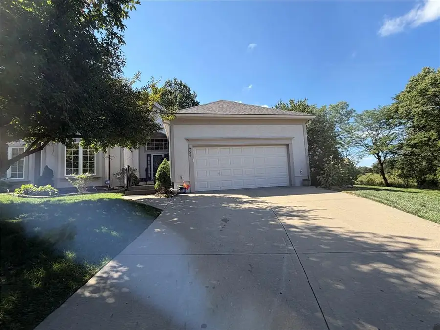 6206 NW 79th Street, Kansas City, MO 64151 - #2