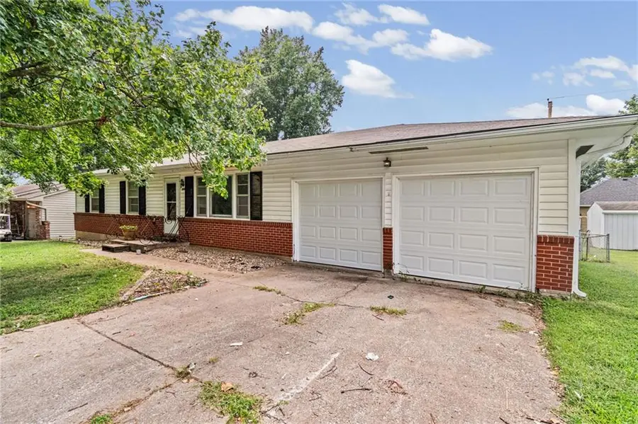506 Country Club Road, Lexington, MO 64067 - #3