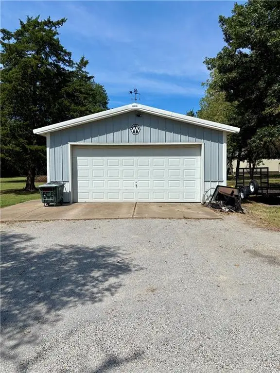 604 W Craig Road, Pittsburg, KS 66762 - #2