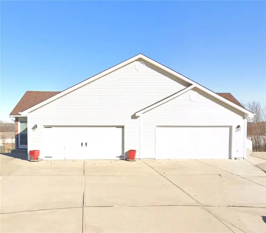 614 E 7th Street, Kearney, MO 64060 - #1