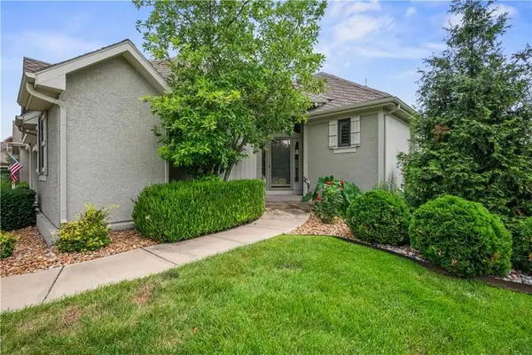 19806 W 100th Terrace, Lenexa, KS 66220