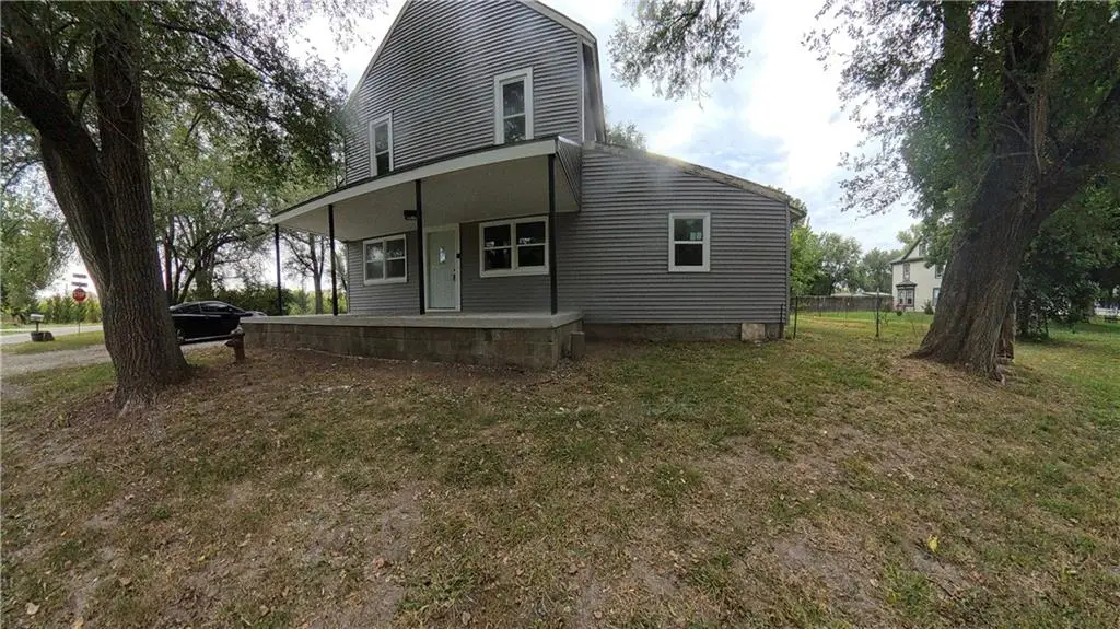 4770 Railroad Avenue, Shawnee, KS 66218 - #1