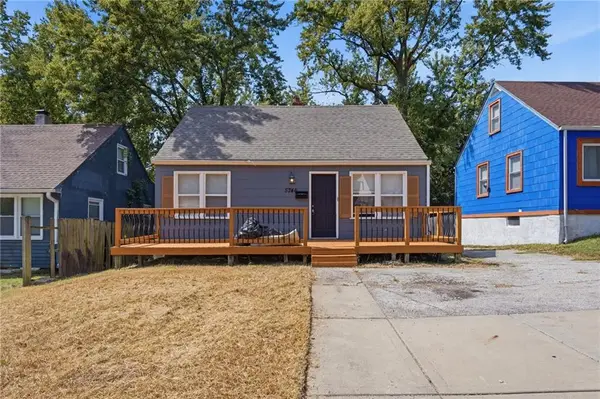 5746 College Avenue, Kansas City, MO 64130