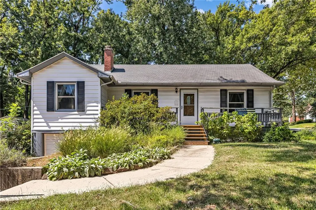 5530 N Spruce Avenue, Kansas City, MO 64119 - #1
