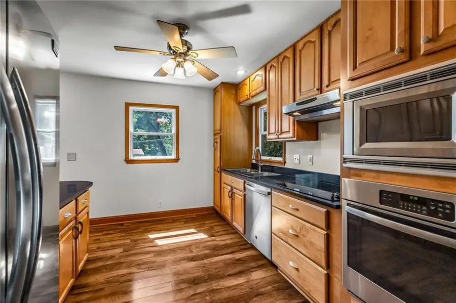 5530 N Spruce Avenue, Kansas City, MO 64119 - #3