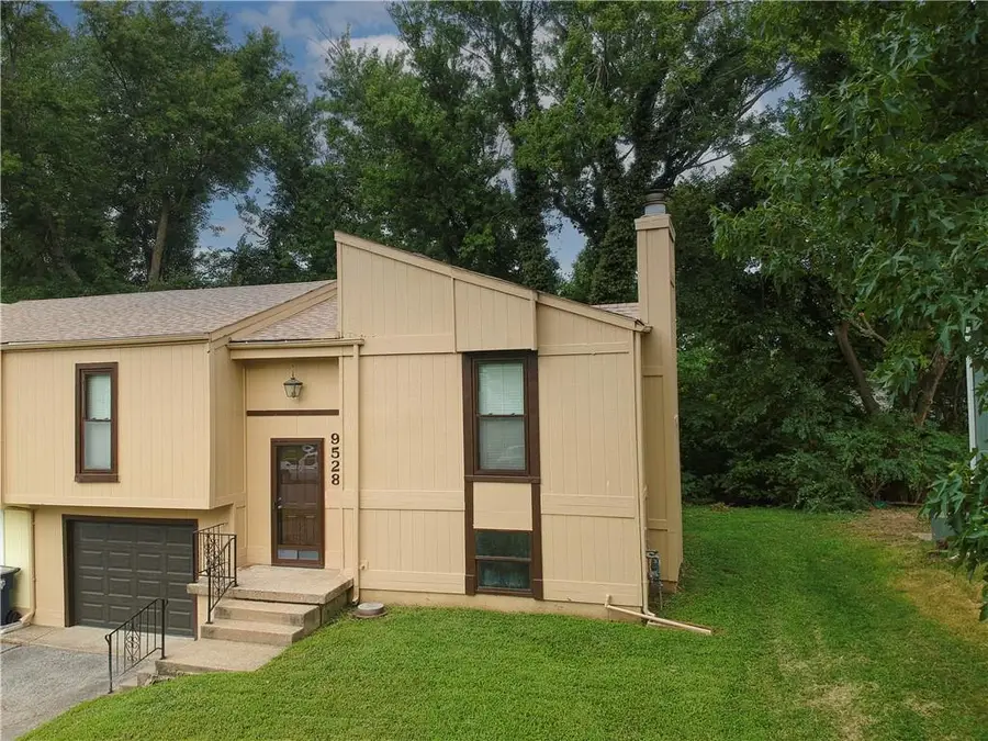 9528 Manning Avenue, Kansas City, MO 64134 - #3