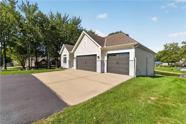 148 Lake Viking Terrace, Gallatin, MO 64640