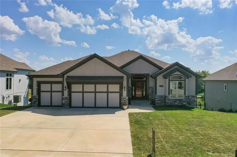 2605 NE 92nd Street, Kansas City, MO 64156 - #2