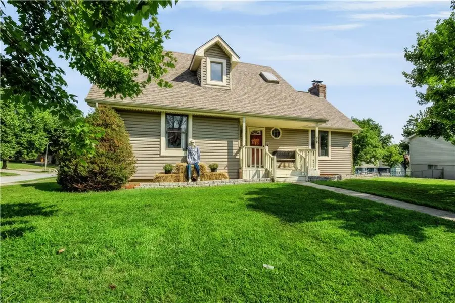 609 Foster Lane, Warrensburg, MO 64093 - #2
