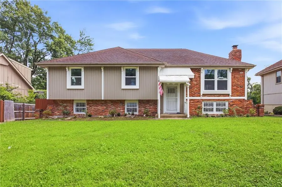 8113 E 96th Terrace, Kansas City, MO 64134 - #2