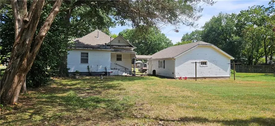 509-511 N Catalpa Street, Pittsburg, KS 66762 - #3