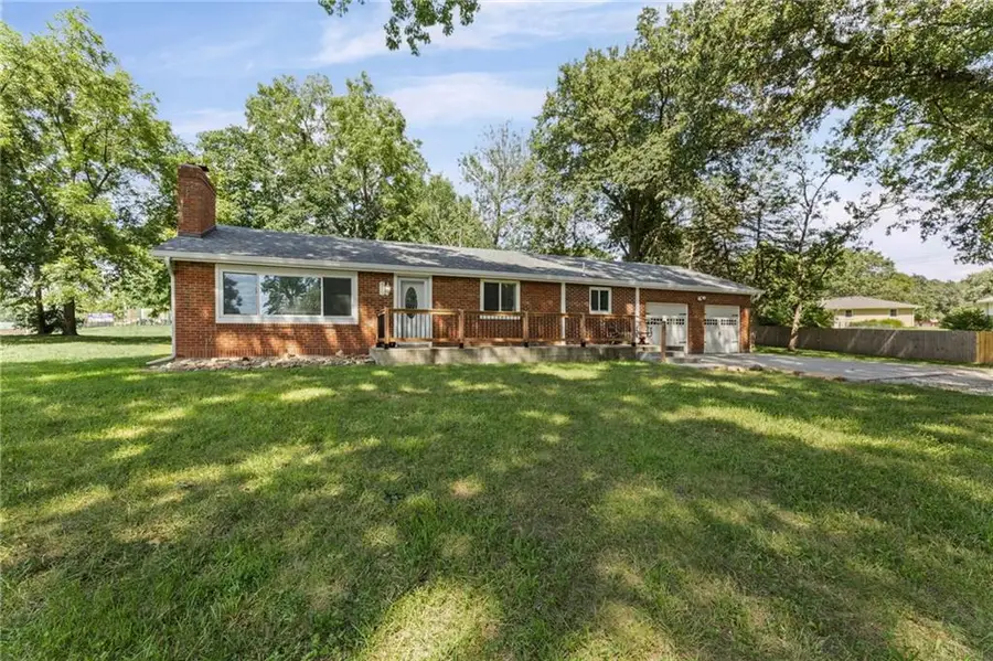 301 N 169 Highway, Smithville, MO 64089 - #3