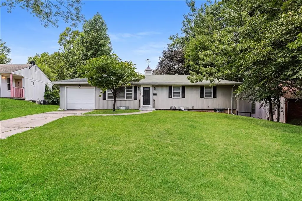 1502 Broadway Street, Independence, MO 64050 - #1