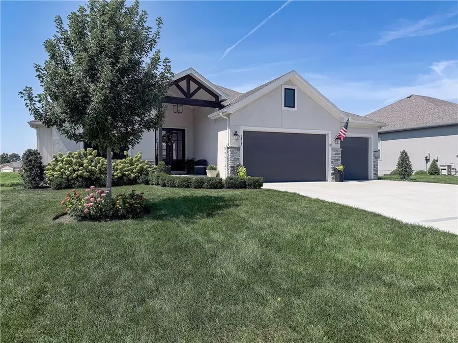 3412 N 129th Street, Kansas City, KS 66109 - #2