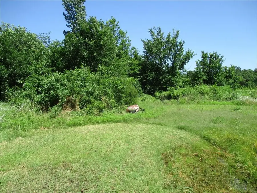 1101 W 12th Street, Baxter Springs, KS 66713 - #2