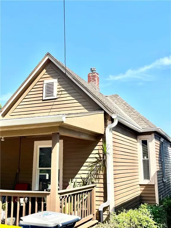 902 W 29th Street, Kansas City, MO 64108 - #2