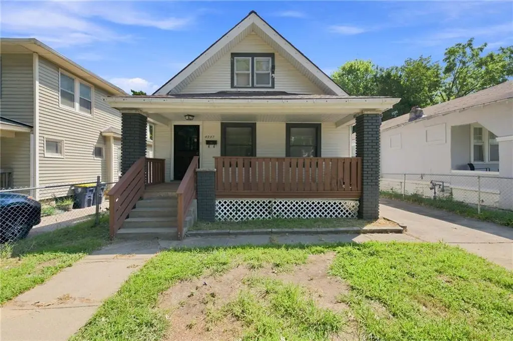 4237 Agnes Avenue, Kansas City, MO 64130 - #1