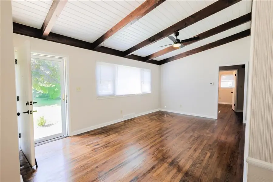 8 W 89th Terrace, Kansas City, MO 64114 - #3
