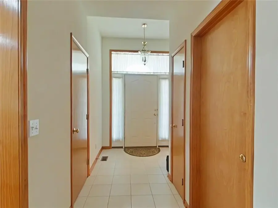 2901 Eastbrook Court, Saint Joseph, MO 64506 - #2