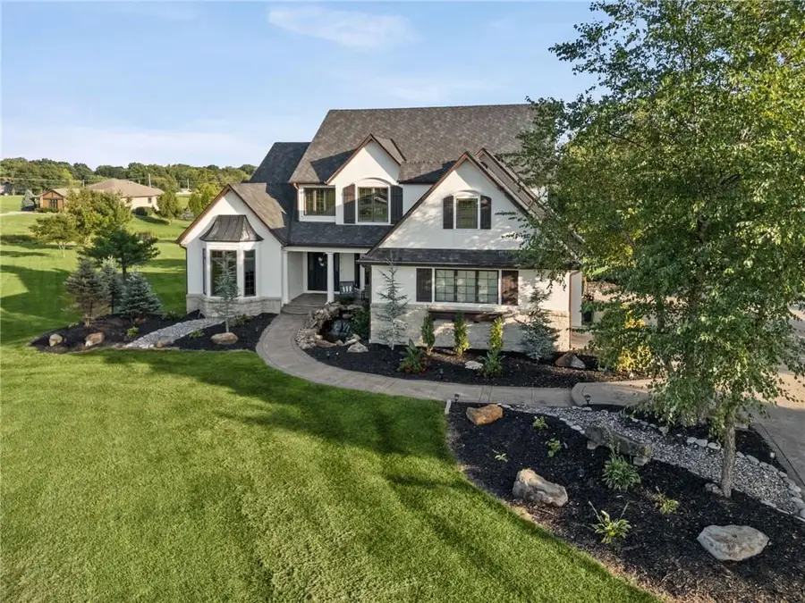 18101 Sunset Drive, Olathe, KS 66062 - #3