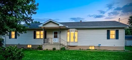 1232 N Tucker Street, Nevada, MO 64772