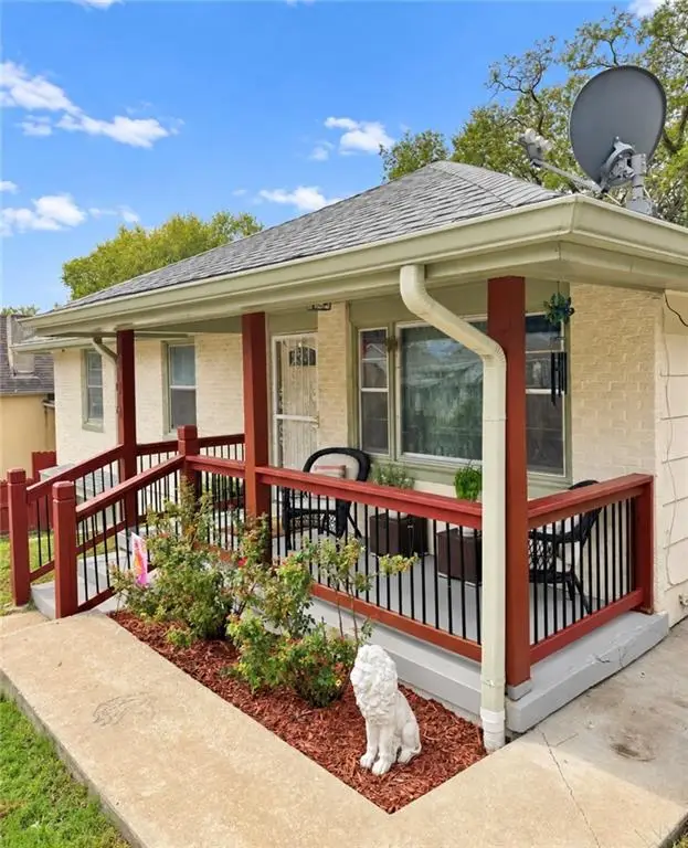 406 Elmwood Avenue, Kansas City, MO 64124 - #2