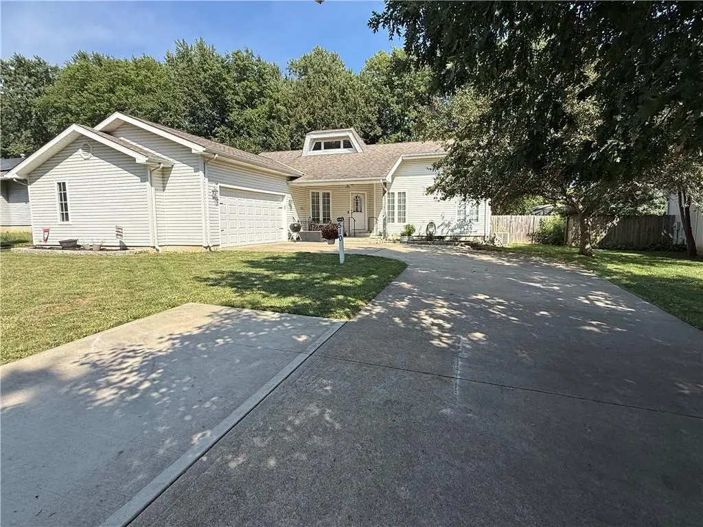 510 S Dyer Street, Odessa, MO 64076 - #1