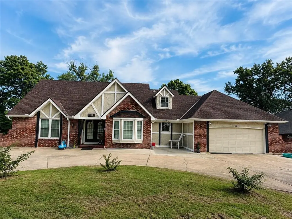 7007 Lakeshore Drive, Raytown, MO 64133 - #1