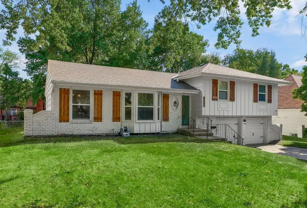 6107 E 107th Street, Kansas City, MO 64134 - #1