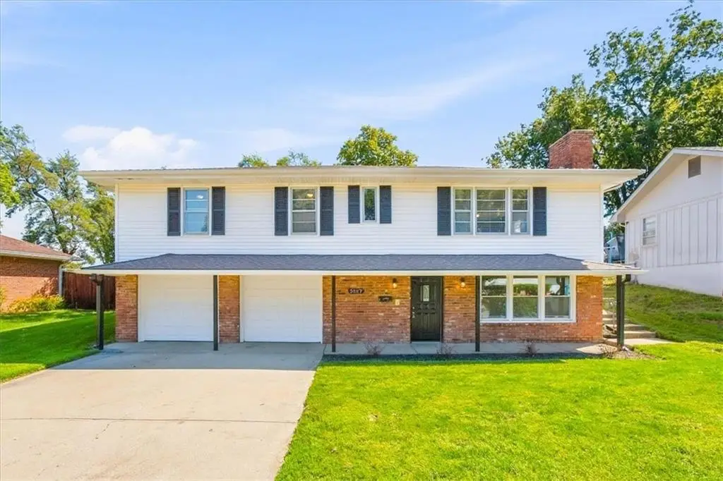 3017 S Hall Road, Independence, MO 64052 - #1