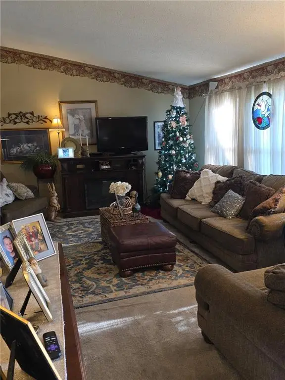 621 Cimarron Trail, Belton, MO 64012 - #3
