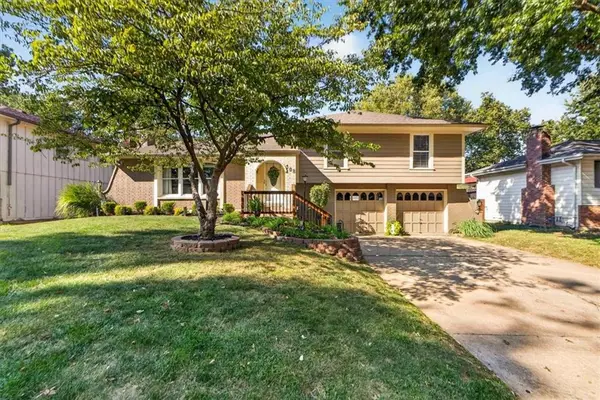 508 Sunset Lane, Belton, MO 64012