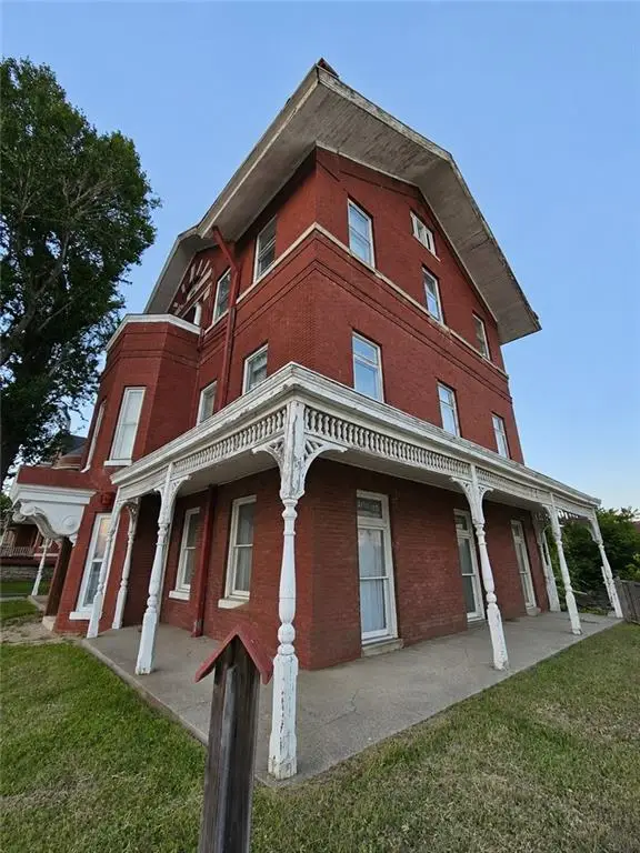 503 N 5th Street, Saint Joseph, MO 64501 - #3