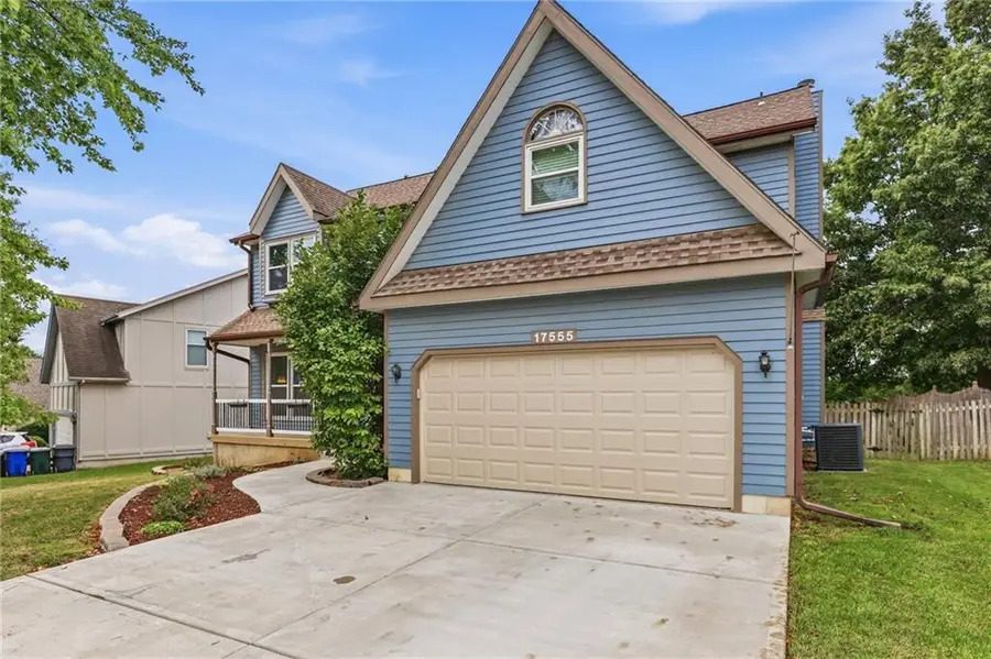 17555 W 112th Street, Olathe, KS 66061 - #2