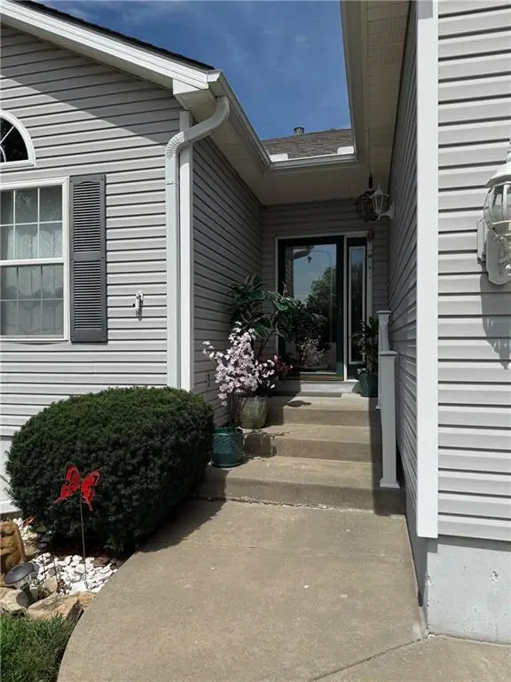5205 Primrose Court, Blue Springs, MO 64015 - #2