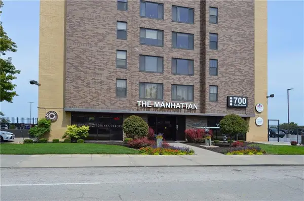 700 E 8th Street #9L, Kansas City, MO 64106