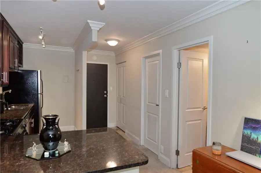 700 E 8th Street #9L, Kansas City, MO 64106 - #3