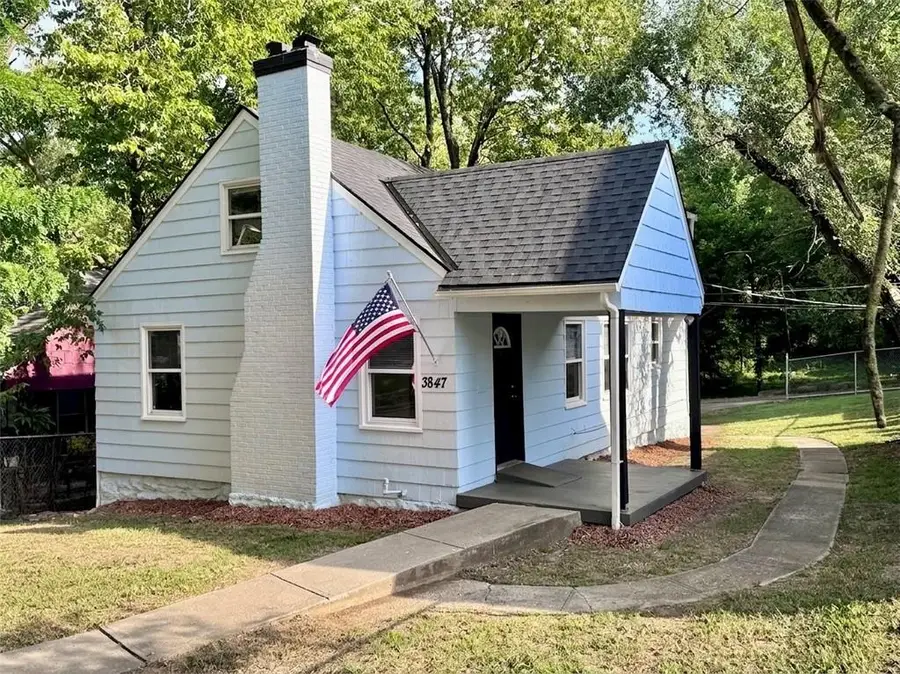 3847 E 60th Terrace, Kansas City, MO 64130 - #2