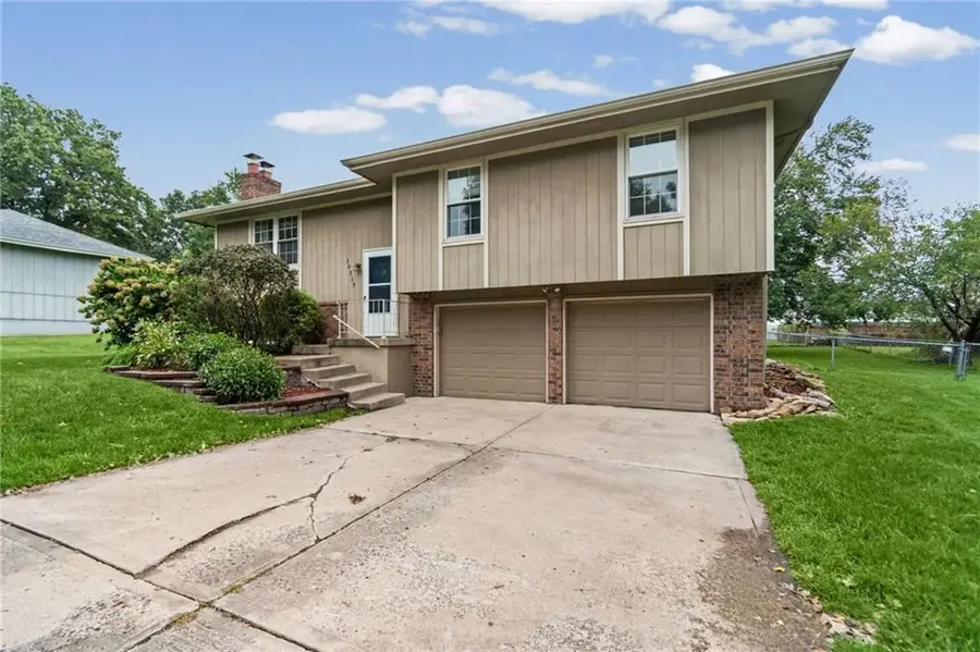 10517 N Mcgee Street, Kansas City, MO 64155 - #2