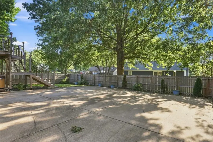 3204 SE 5th Court, Blue Springs, MO 64014 - #3