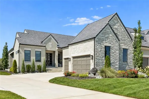 13704 Pembroke Lane, Leawood, KS 66224