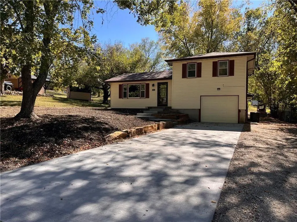 1828 E Pine Street, Fort Scott, KS 66701 - #1