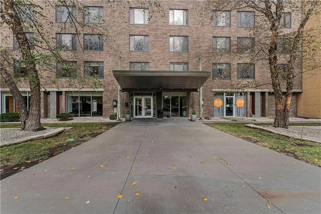 600 E 8th Street #4F, Kansas City, MO 64106 - #1