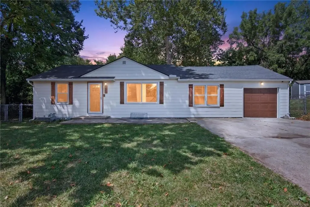 3232 W Townsend Court, Kansas City, KS 66109 - #1