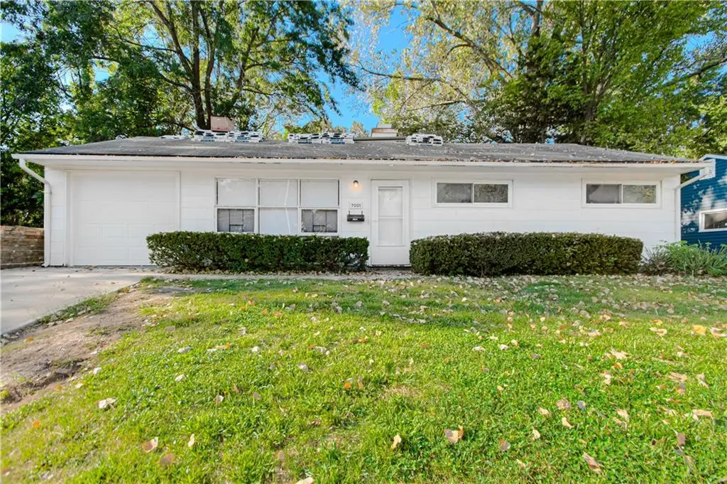 7001 E 107th Street, Kansas City, MO 64134 - #1