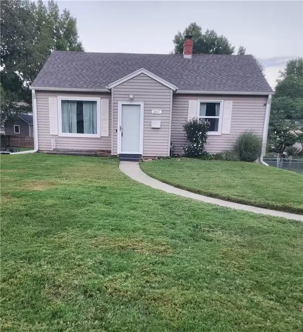 2607 Parallel Avenue, St Joseph, MO 64506