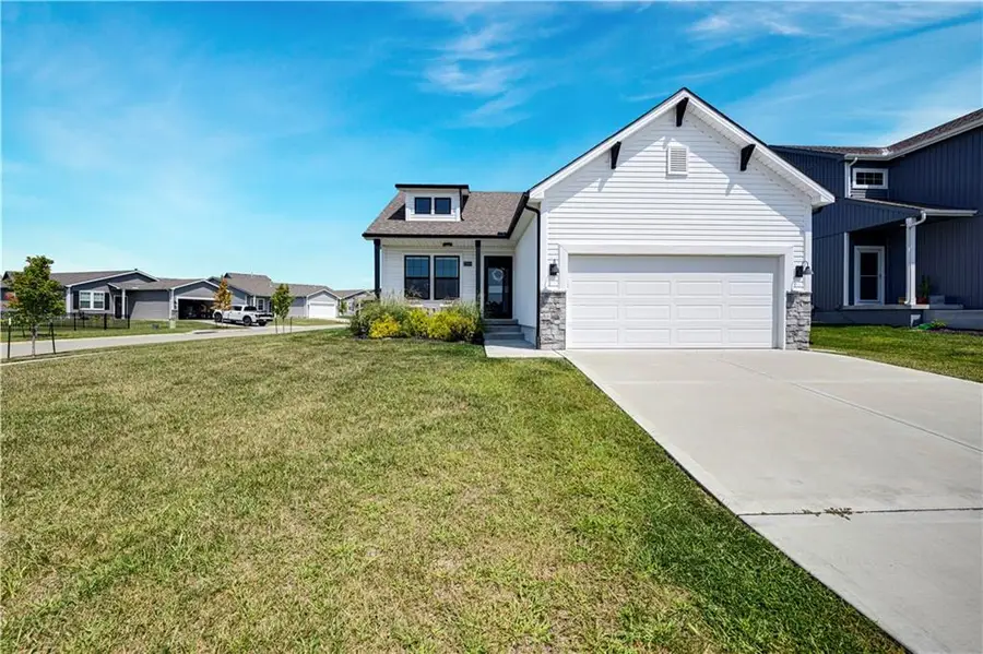 27004 E Dogwood Lane, Lees Summit, MO 64086 - #2