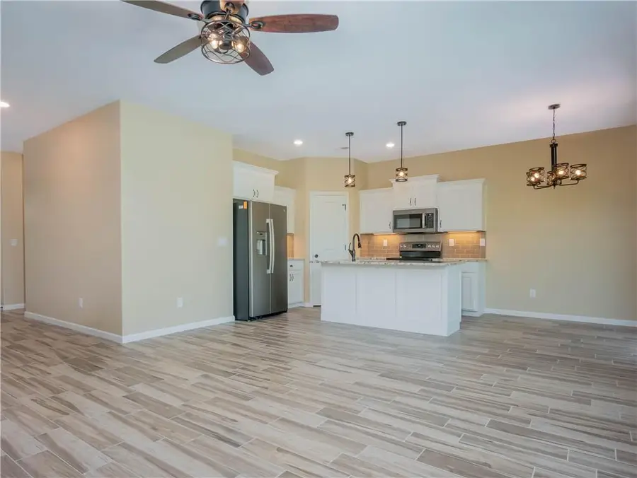 1305 NE White Oaks Lane, Oak Grove, MO 64075 - #3